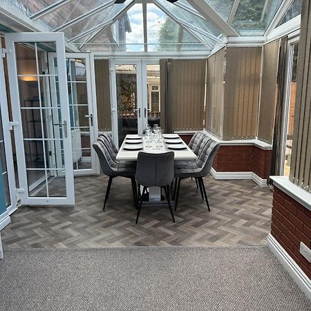 Huge 9 Bed Property Sleeps 17, Near Nec, City Centre, Hs2 バーミンガム エクステリア 写真