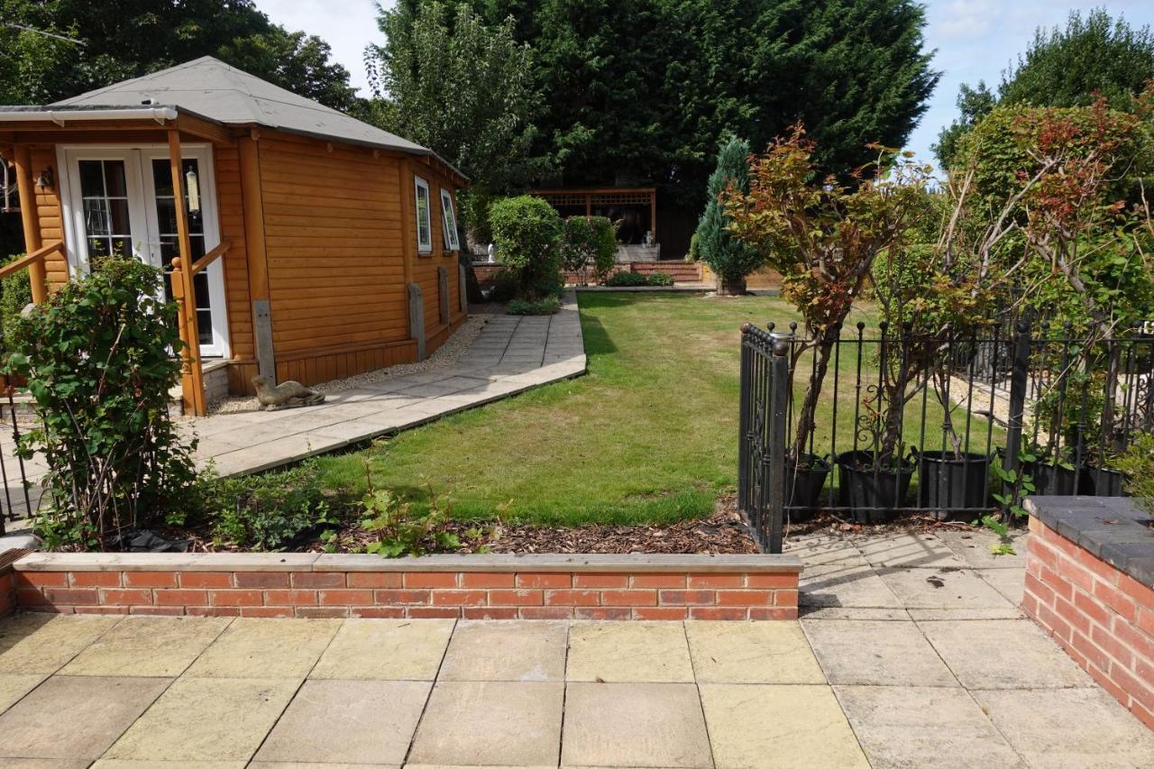 Huge 9 Bed Property Sleeps 17, Near Nec, City Centre, Hs2 バーミンガム エクステリア 写真