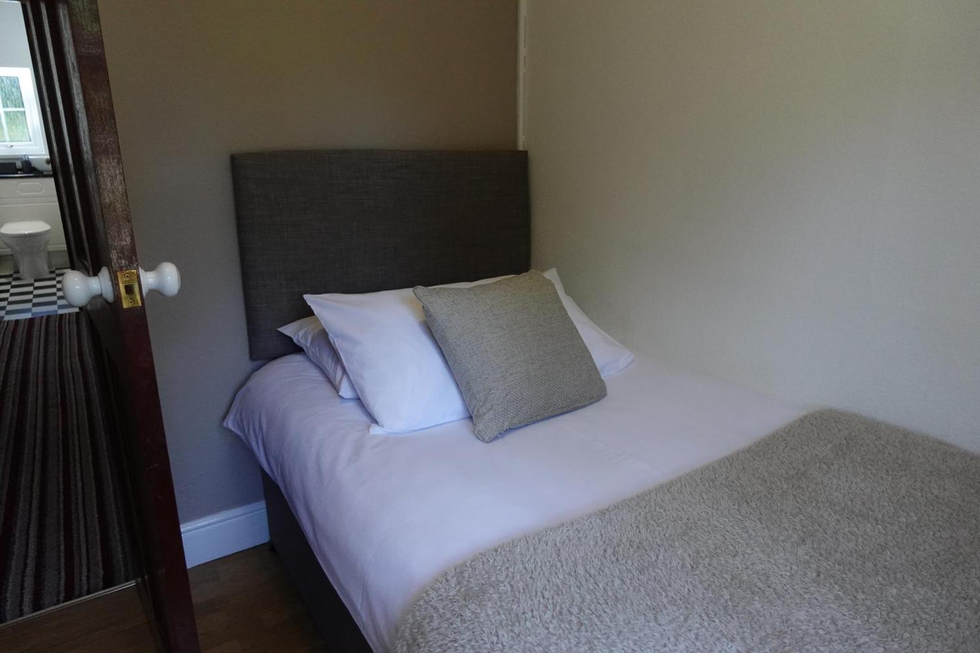Huge 9 Bed Property Sleeps 17, Near Nec, City Centre, Hs2 バーミンガム エクステリア 写真