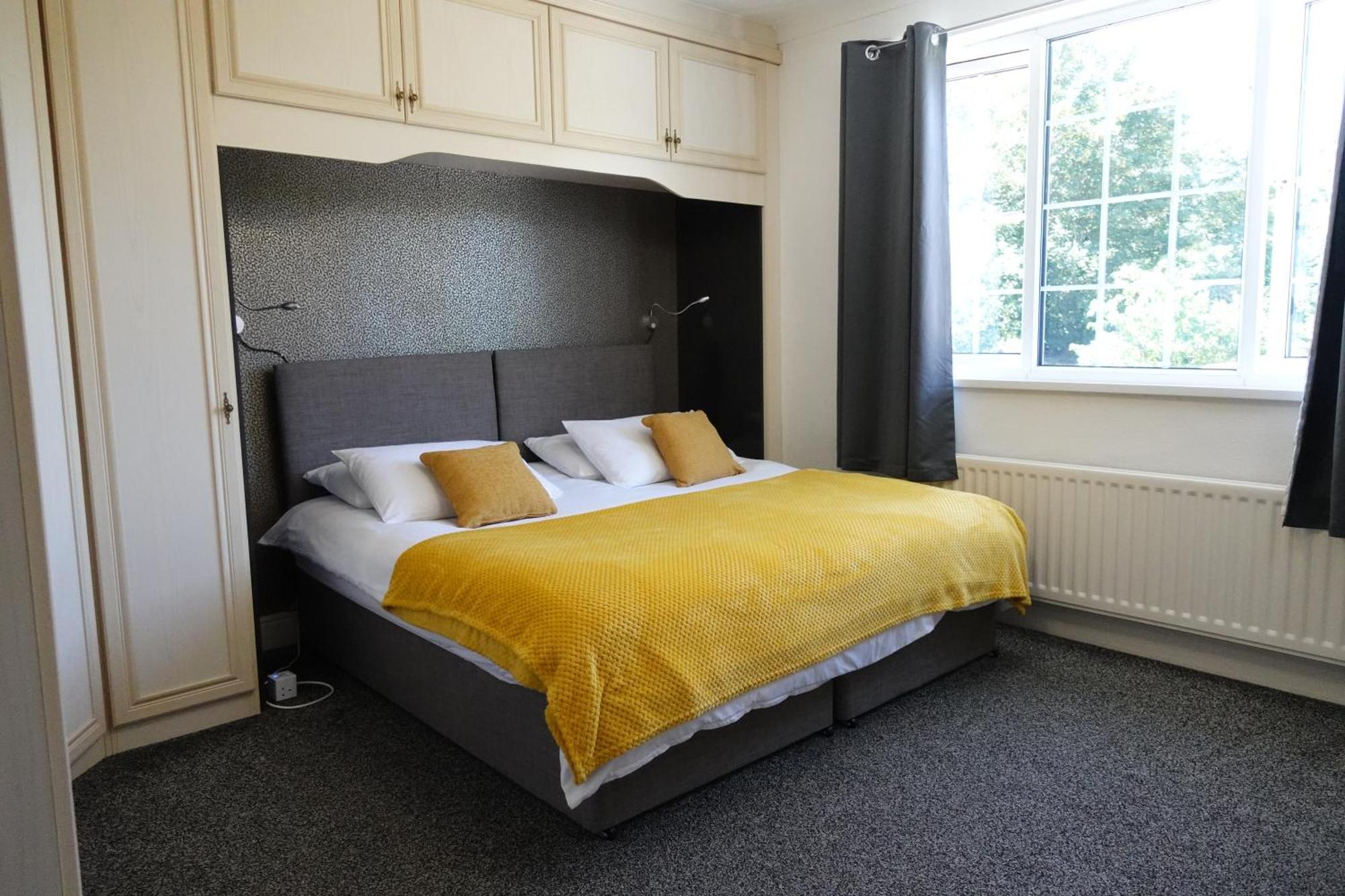 Huge 9 Bed Property Sleeps 17, Near Nec, City Centre, Hs2 バーミンガム エクステリア 写真