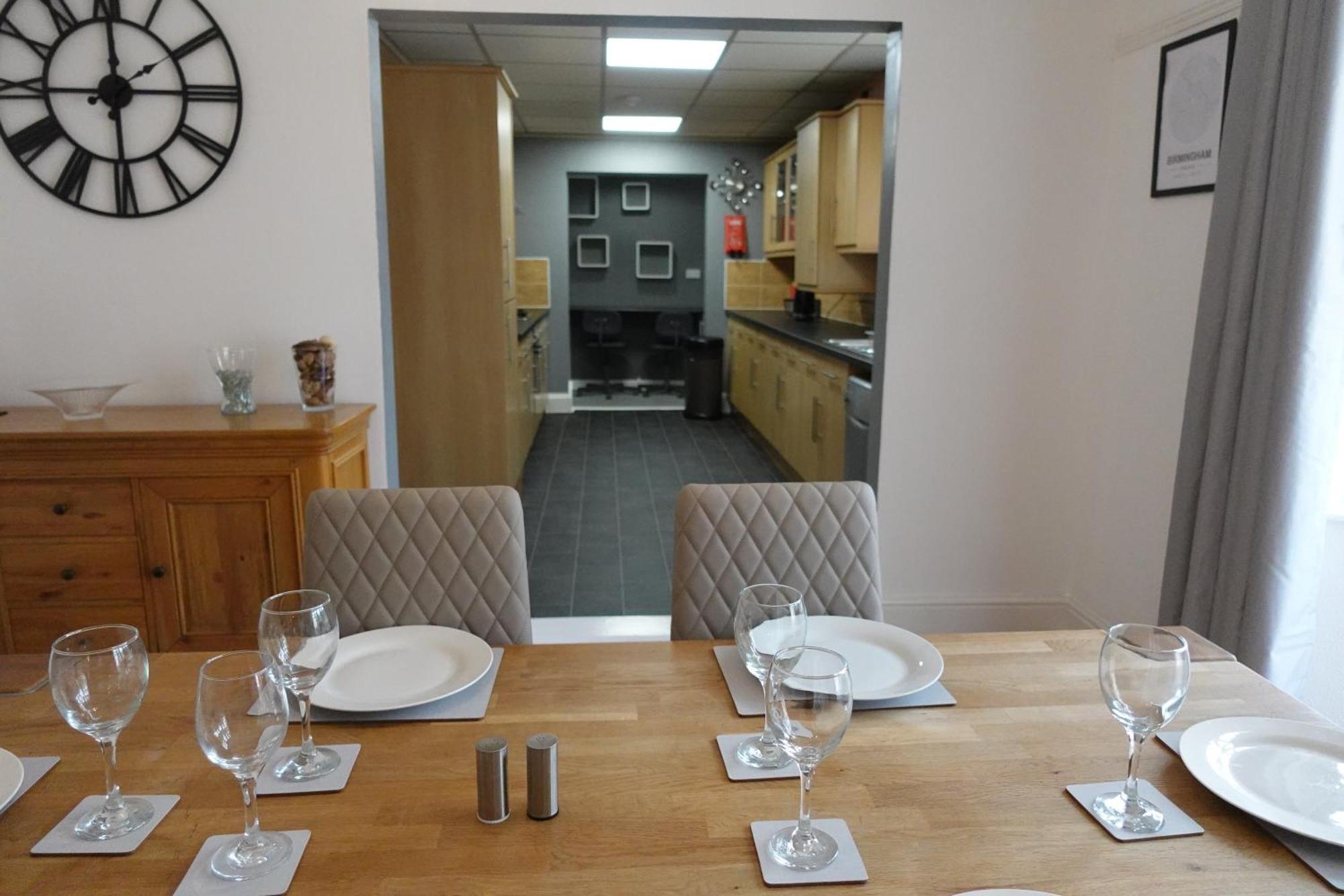 Huge 9 Bed Property Sleeps 17, Near Nec, City Centre, Hs2 バーミンガム エクステリア 写真
