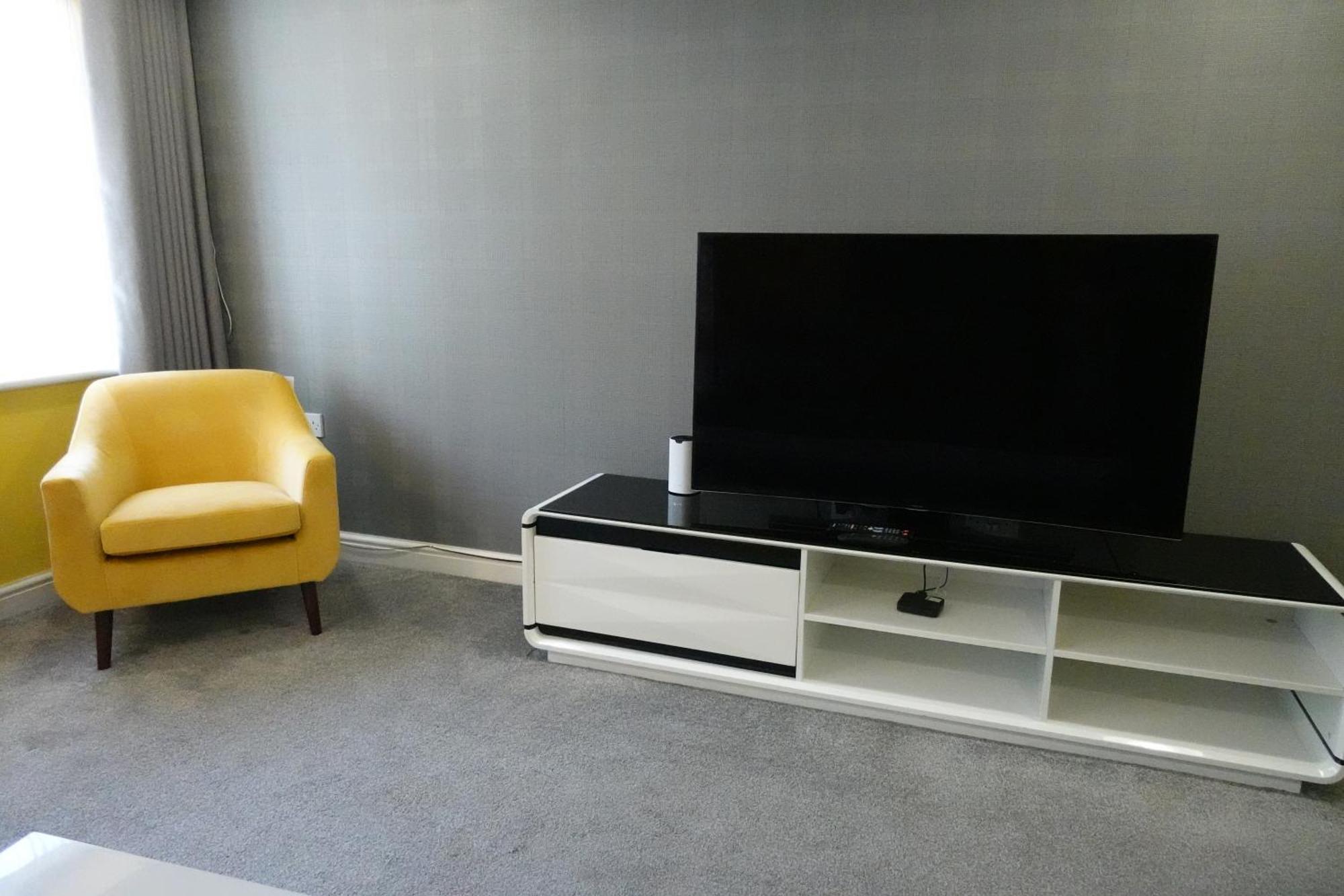 Huge 9 Bed Property Sleeps 17, Near Nec, City Centre, Hs2 バーミンガム エクステリア 写真